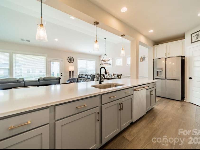 5014 Painswick Place, Charlotte, NC 28215.  MLS# CAR4196384, YatesRealty ID 6779. 