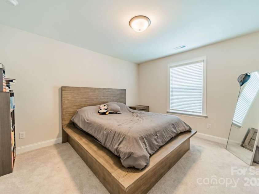 5014 Painswick Place, Charlotte, NC 28215.  MLS# CAR4196384, YatesRealty ID 6779. 