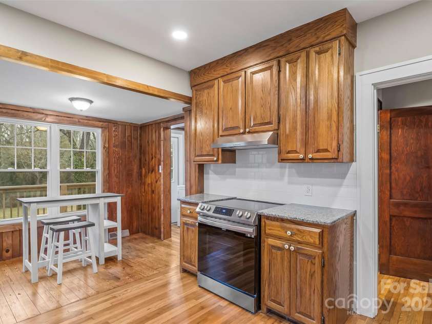 2523 Kool Park Road, Hickory, NC 28601.  MLS# CAR4329141, YatesRealty ID 678. 