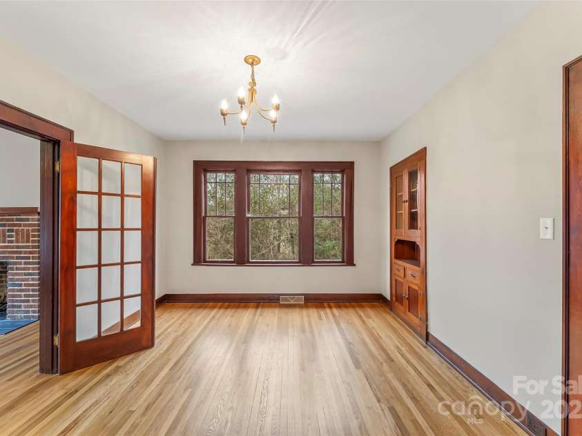 2523 Kool Park Road, Hickory, NC 28601.  MLS# CAR4329141, YatesRealty ID 678. 