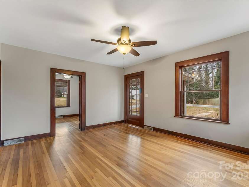 2523 Kool Park Road, Hickory, NC 28601.  MLS# CAR4329141, YatesRealty ID 678. 