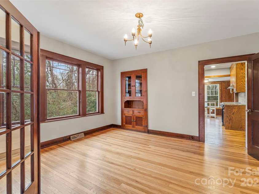 2523 Kool Park Road, Hickory, NC 28601.  MLS# CAR4329141, YatesRealty ID 678. 