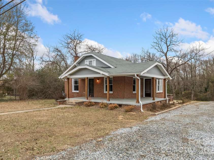 2523 Kool Park Road, Hickory, NC 28601.  MLS# CAR4329141, YatesRealty ID 678. 