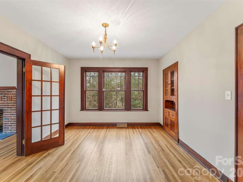 2523 Kool Park Road, Hickory, NC 28601.  MLS# CAR4329141, YatesRealty ID 678. 