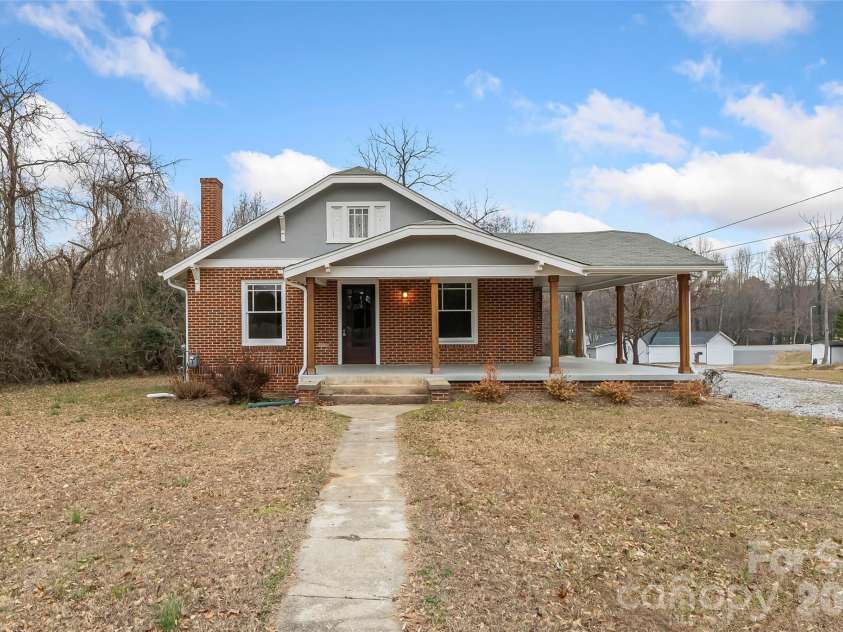 2523 Kool Park Road, Hickory, NC 28601.  MLS# CAR4329141, YatesRealty ID 678. 