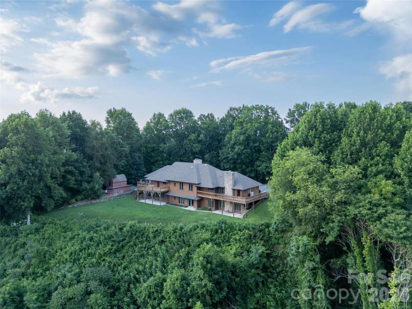 1087 Brigadoon Drive, Clyde, NC 28721.  MLS# CAR4362911, YatesRealty ID 6781. 