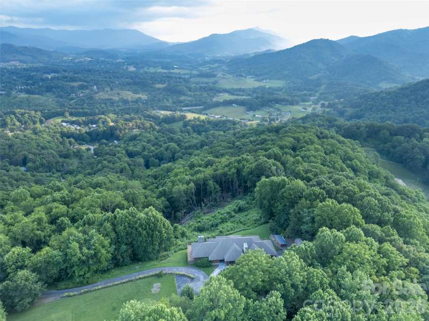 1087 Brigadoon Drive, Clyde, NC 28721.  MLS# CAR4362911, YatesRealty ID 6781. 