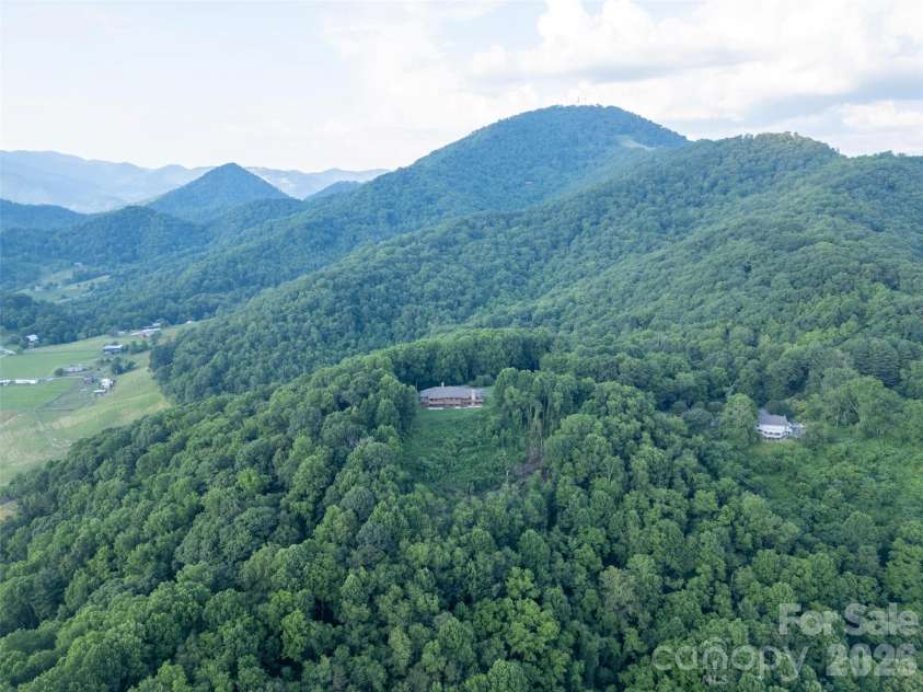 1087 Brigadoon Drive, Clyde, NC 28721.  MLS# CAR4362911, YatesRealty ID 6781. 