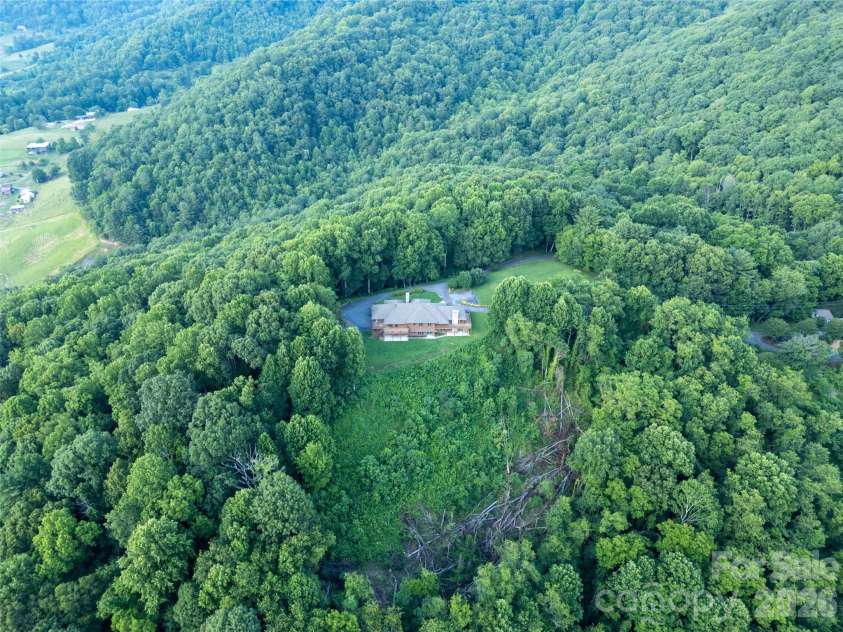 1087 Brigadoon Drive, Clyde, NC 28721.  MLS# CAR4362911, YatesRealty ID 6781. 