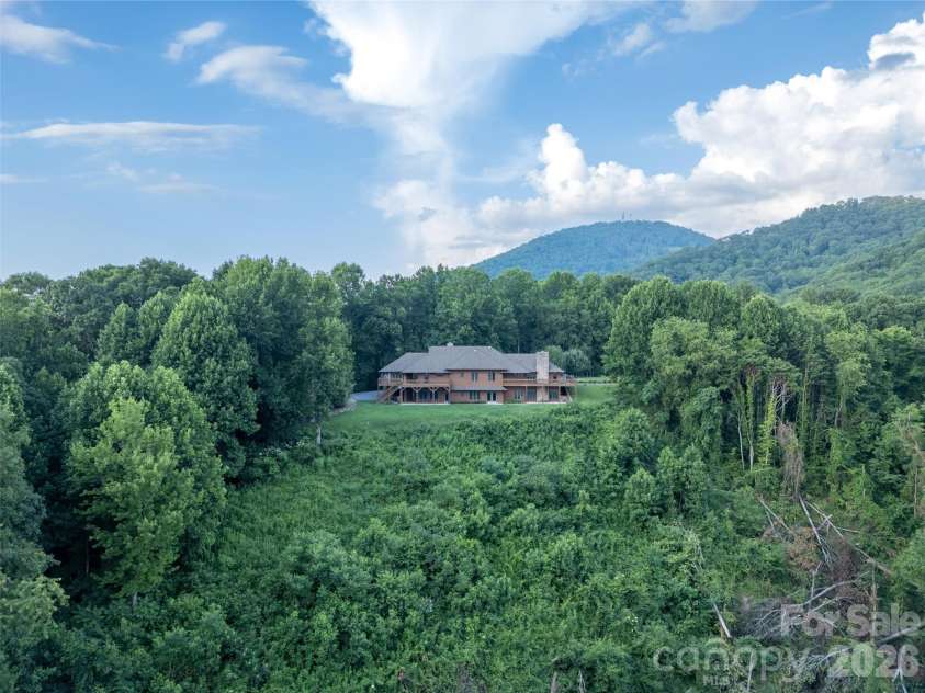 1087 Brigadoon Drive, Clyde, NC 28721.  MLS# CAR4362911, YatesRealty ID 6781. 