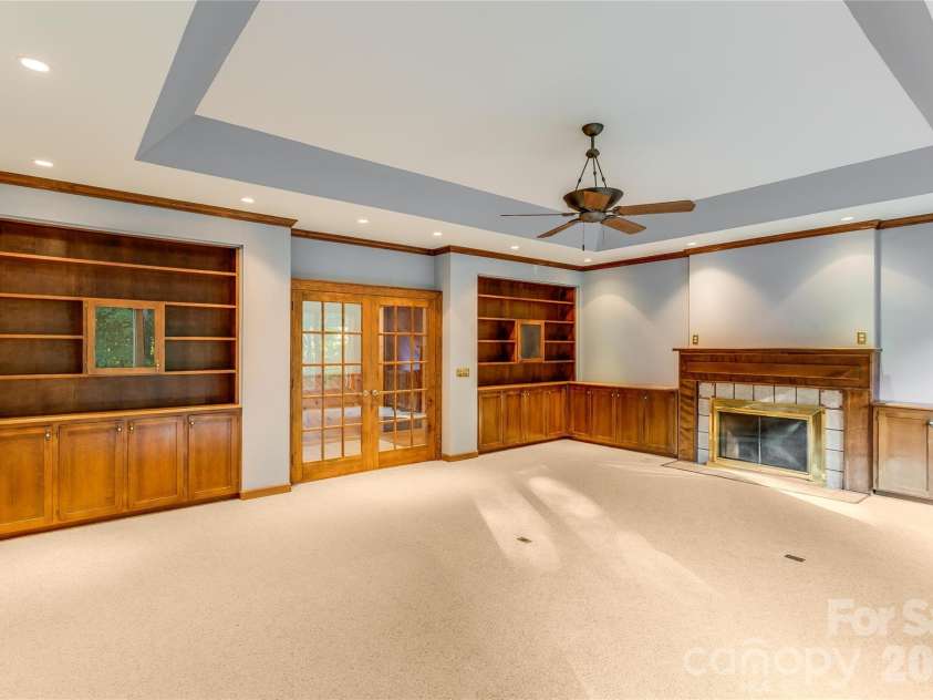 1087 Brigadoon Drive, Clyde, NC 28721.  MLS# CAR4362911, YatesRealty ID 6781. Gorgeous details in library
