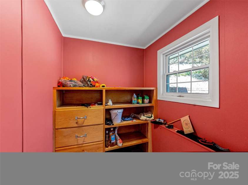 160 Tanglewood Heights, Brevard, NC 28712.  MLS# CAR4230494, YatesRealty ID 6781. 