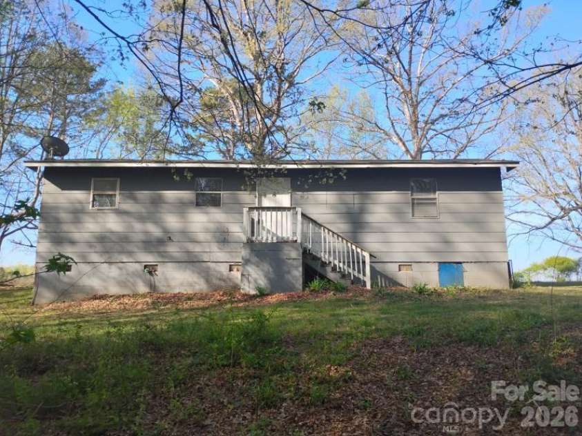 986 Arant Street, Pageland, SC 29728.  MLS# CAR4362850, YatesRealty ID 6783. 