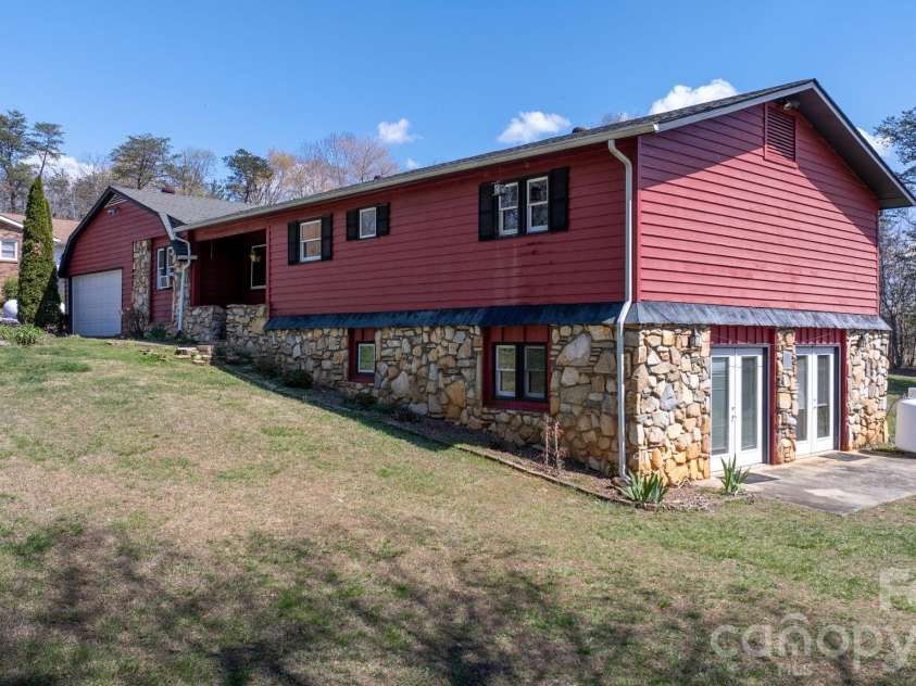 103 Bernice Street, Marion, NC 28752.  MLS# CAR4356586, YatesRealty ID 6784. 