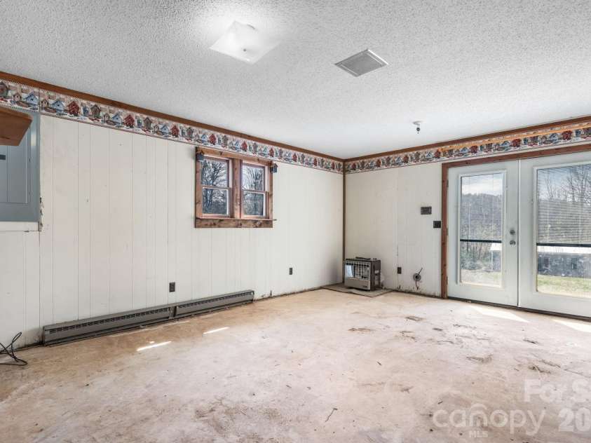 103 Bernice Street, Marion, NC 28752.  MLS# CAR4356586, YatesRealty ID 6784. 