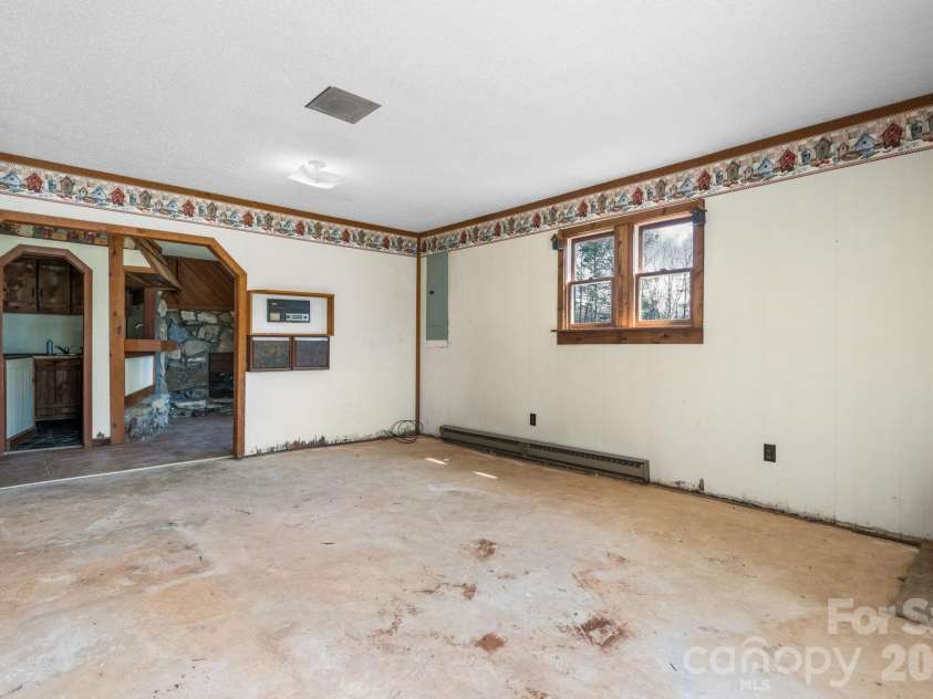 103 Bernice Street, Marion, NC 28752.  MLS# CAR4356586, YatesRealty ID 6784. 