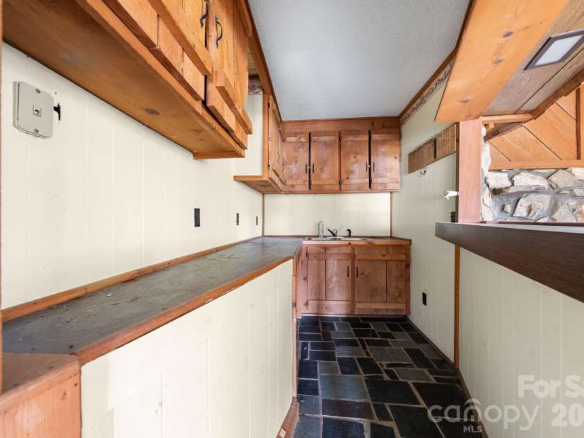 103 Bernice Street, Marion, NC 28752.  MLS# CAR4356586, YatesRealty ID 6784. 