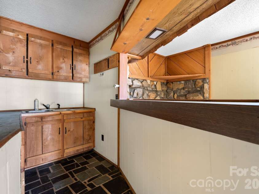 103 Bernice Street, Marion, NC 28752.  MLS# CAR4356586, YatesRealty ID 6784. 