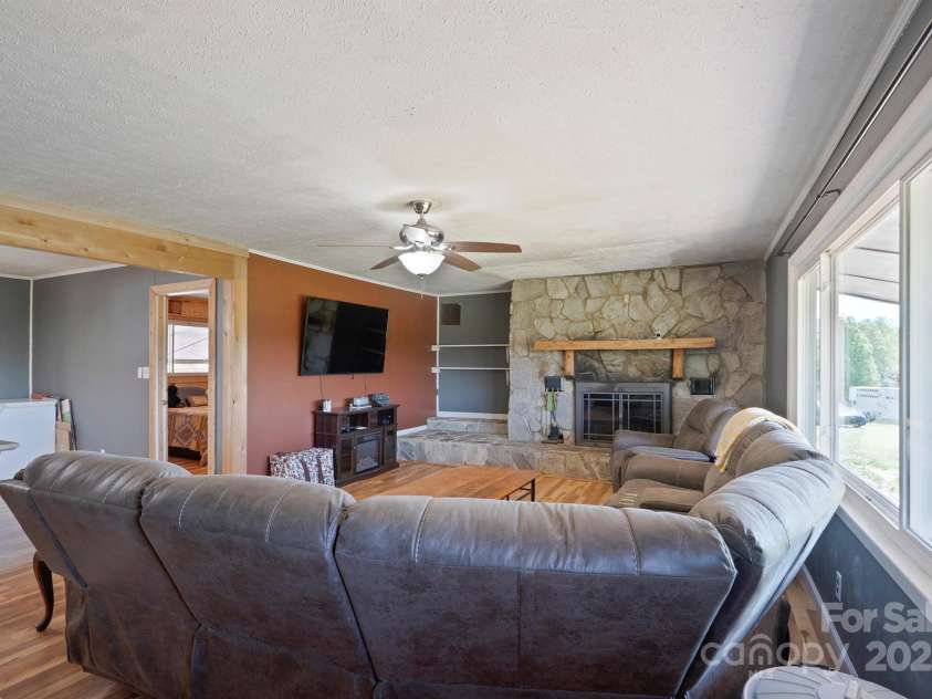 1685 Major Hill Drive, Morganton, NC 28655.  MLS# CAR4247918, YatesRealty ID 6784. 