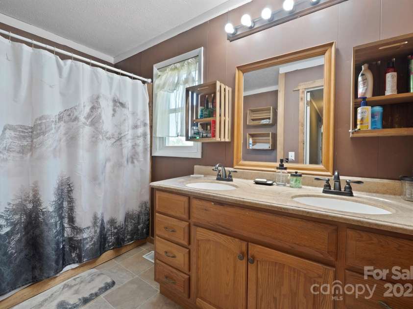 1685 Major Hill Drive, Morganton, NC 28655.  MLS# CAR4247918, YatesRealty ID 6784. 