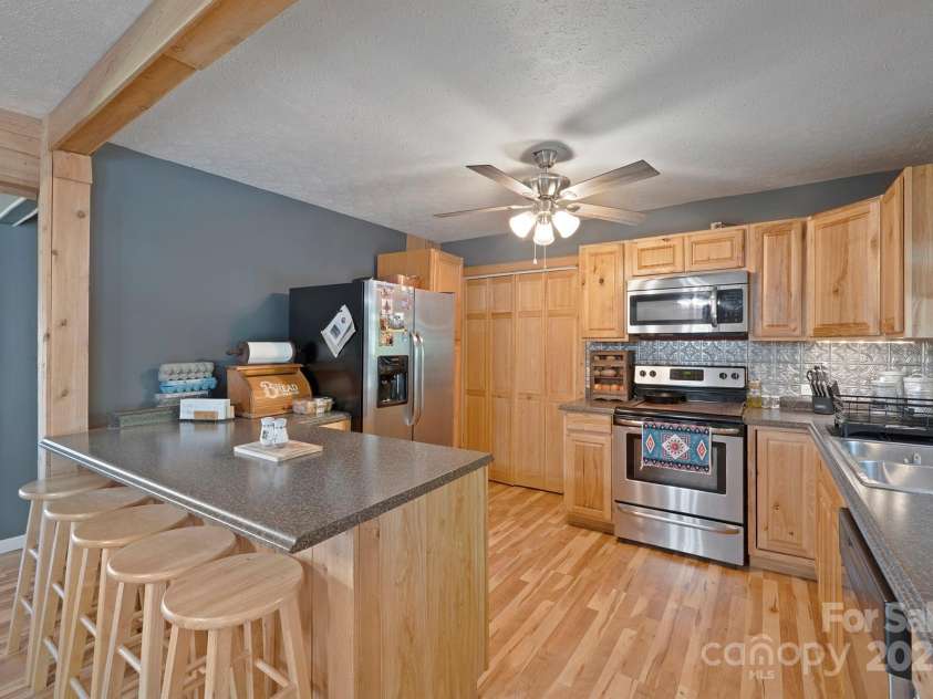 1685 Major Hill Drive, Morganton, NC 28655.  MLS# CAR4247918, YatesRealty ID 6784. 