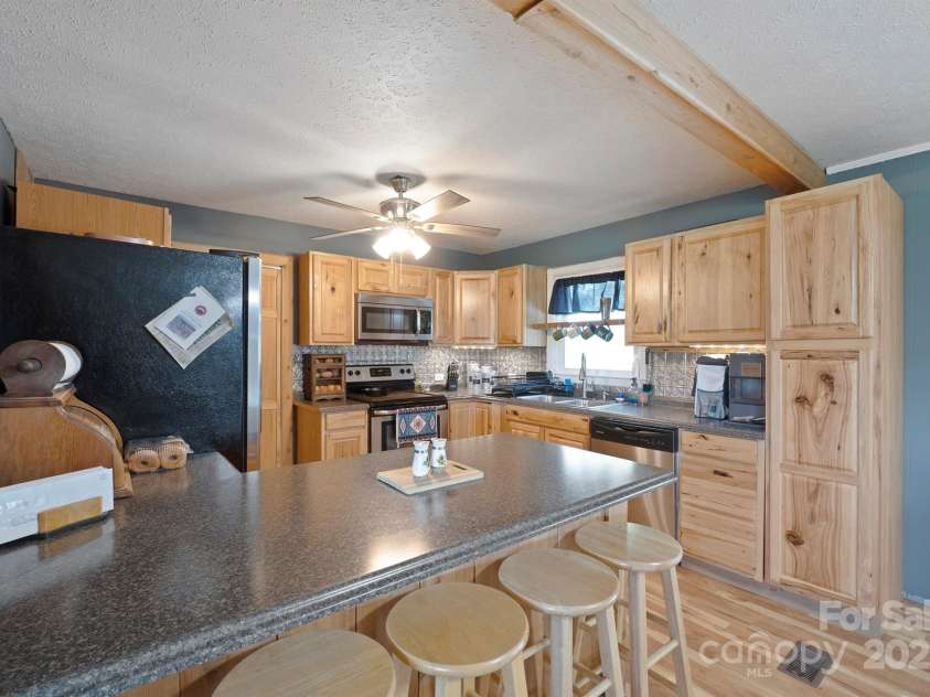 1685 Major Hill Drive, Morganton, NC 28655.  MLS# CAR4247918, YatesRealty ID 6784. 