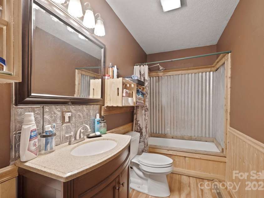 1685 Major Hill Drive, Morganton, NC 28655.  MLS# CAR4247918, YatesRealty ID 6784. 
