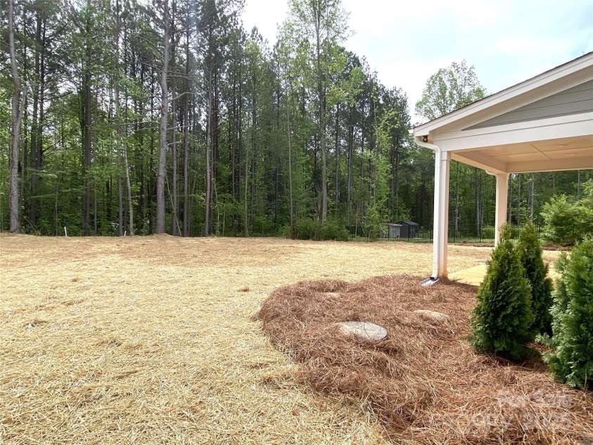 117 Blackbeard Lane, Mooresville, NC 28117.  MLS# CAR4247016, YatesRealty ID 6786. 