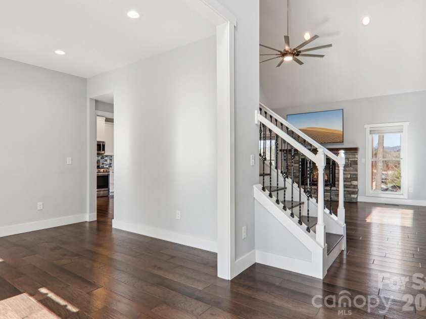 98 Hamilton Woods Lane, Etowah, NC 28729.  MLS# CAR4362971, YatesRealty ID 6786. 