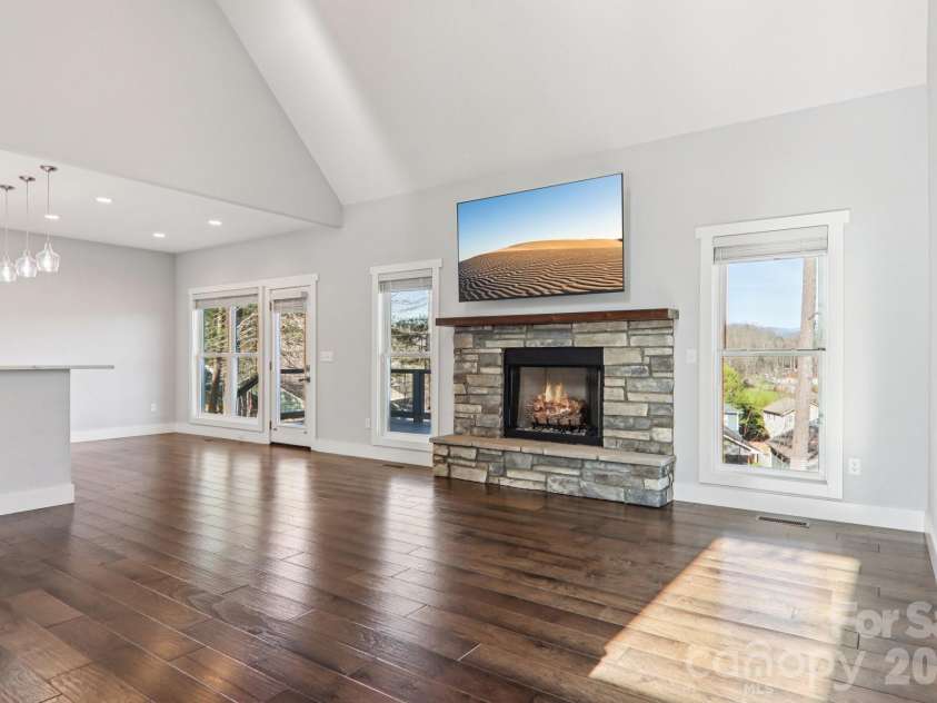 98 Hamilton Woods Lane, Etowah, NC 28729.  MLS# CAR4362971, YatesRealty ID 6786. 