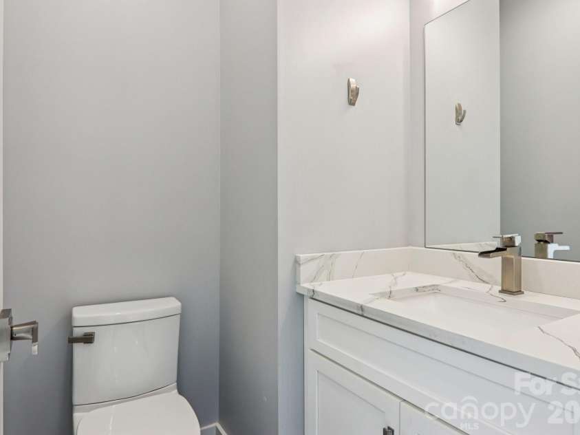 98 Hamilton Woods Lane, Etowah, NC 28729.  MLS# CAR4362971, YatesRealty ID 6786. 
