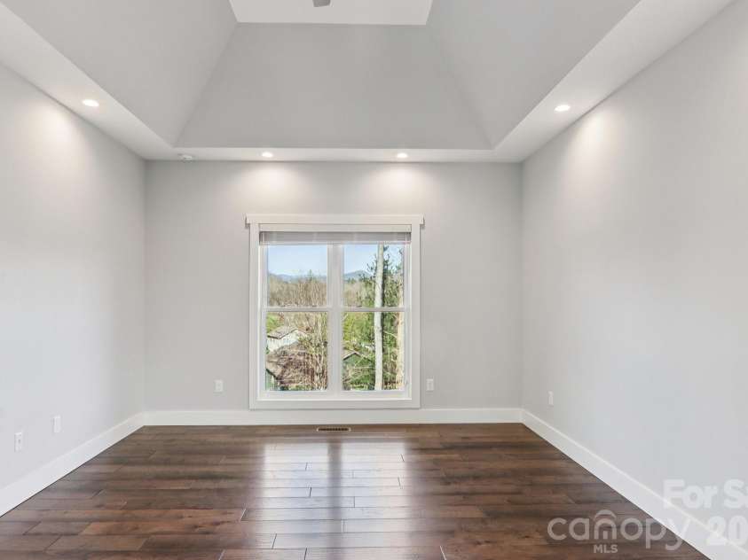 98 Hamilton Woods Lane, Etowah, NC 28729.  MLS# CAR4362971, YatesRealty ID 6786. 