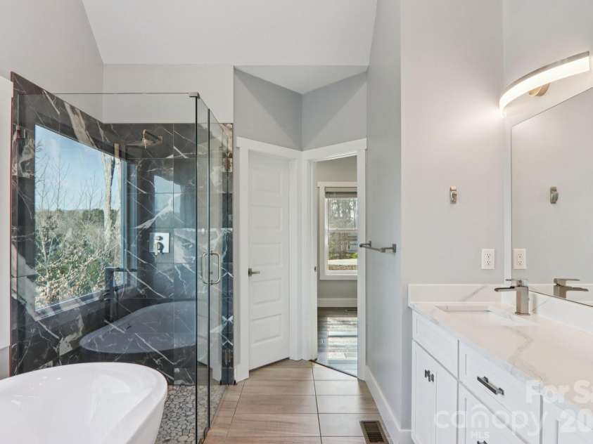 98 Hamilton Woods Lane, Etowah, NC 28729.  MLS# CAR4362971, YatesRealty ID 6786. 