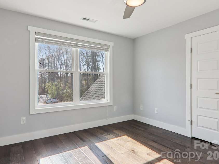 98 Hamilton Woods Lane, Etowah, NC 28729.  MLS# CAR4362971, YatesRealty ID 6786. 