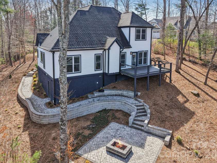 98 Hamilton Woods Lane, Etowah, NC 28729.  MLS# CAR4362971, YatesRealty ID 6786. 