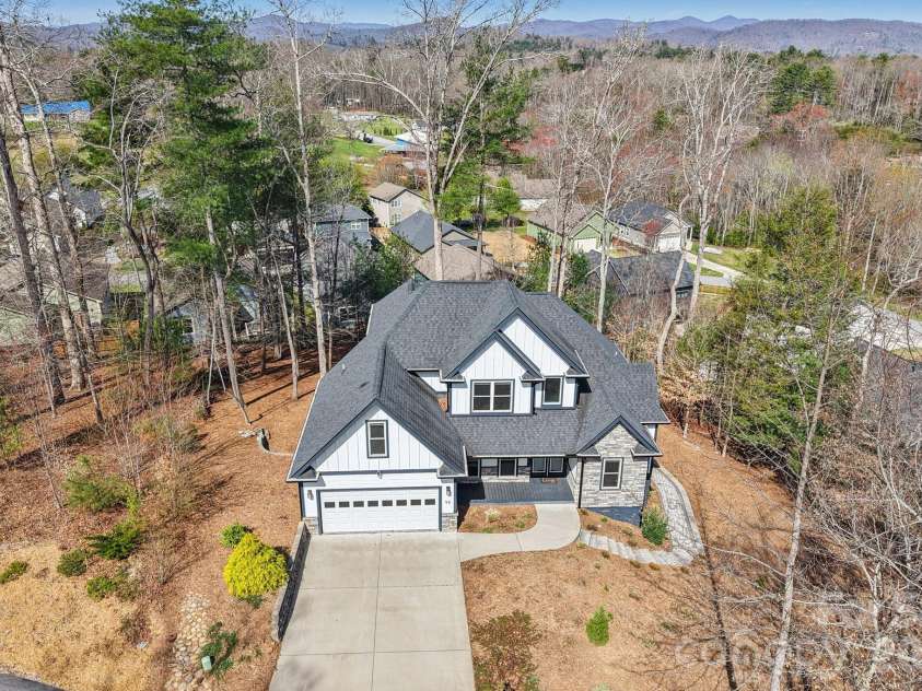 98 Hamilton Woods Lane, Etowah, NC 28729.  MLS# CAR4362971, YatesRealty ID 6786. 