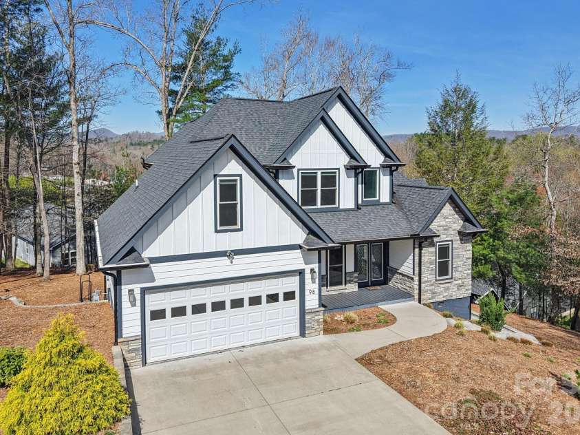 98 Hamilton Woods Lane, Etowah, NC 28729.  MLS# CAR4362971, YatesRealty ID 6786. 