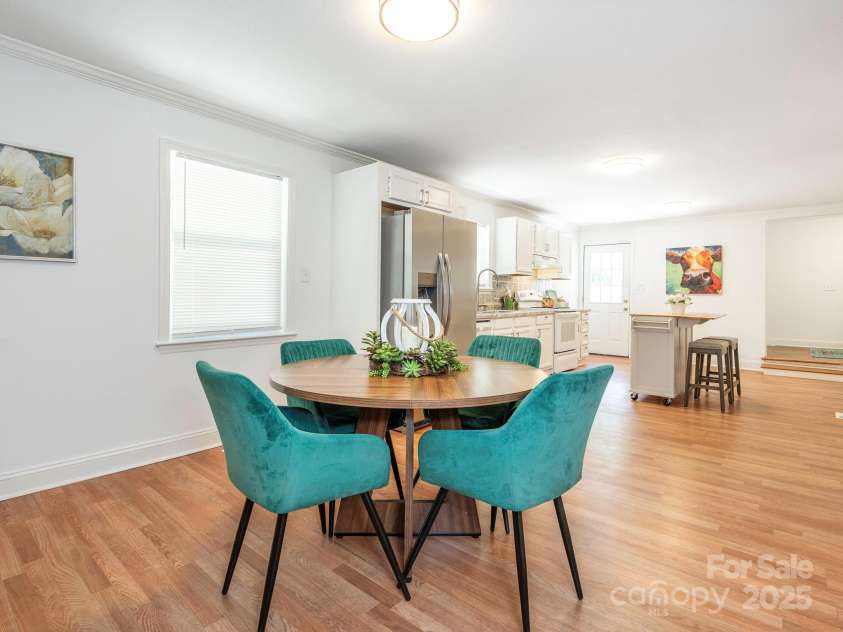 1209 Moretz Avenue, Charlotte, NC 28206.  MLS# CAR4201373, YatesRealty ID 6787. 