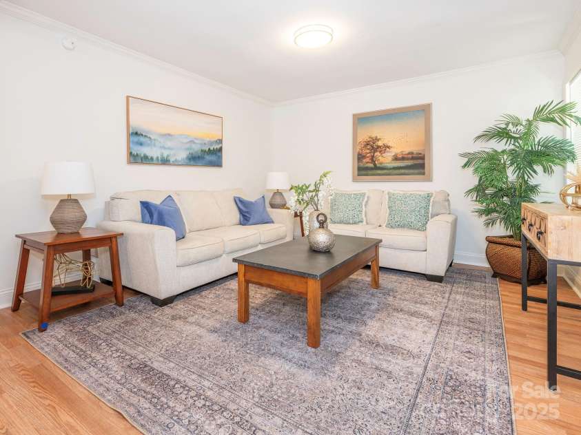 1209 Moretz Avenue, Charlotte, NC 28206.  MLS# CAR4201373, YatesRealty ID 6787. 