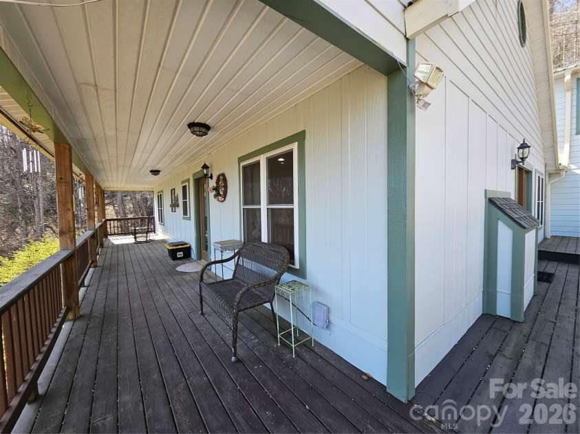 477 West Ridge Drive, Burnsville, NC 28714.  MLS# CAR4362553, YatesRealty ID 6788. 