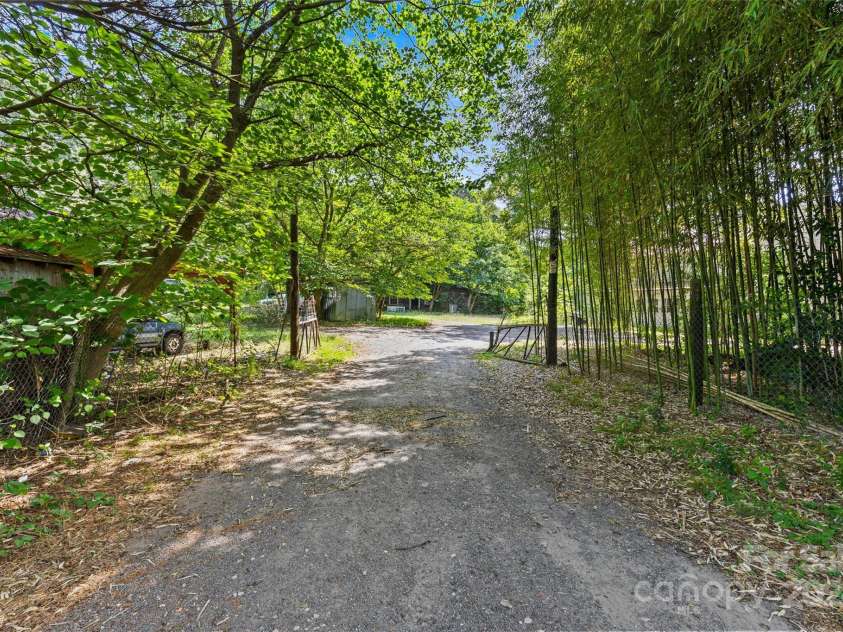 5621 Mount Olive Church Road, Charlotte, NC 28278.  MLS# CAR4205330, YatesRealty ID 6788. 