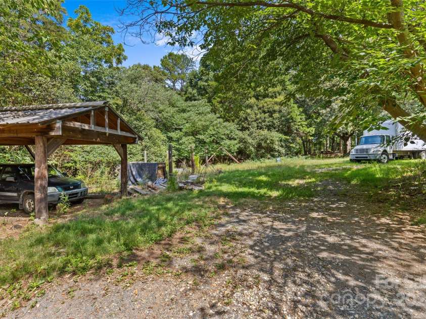 5621 Mount Olive Church Road, Charlotte, NC 28278.  MLS# CAR4205330, YatesRealty ID 6788. 
