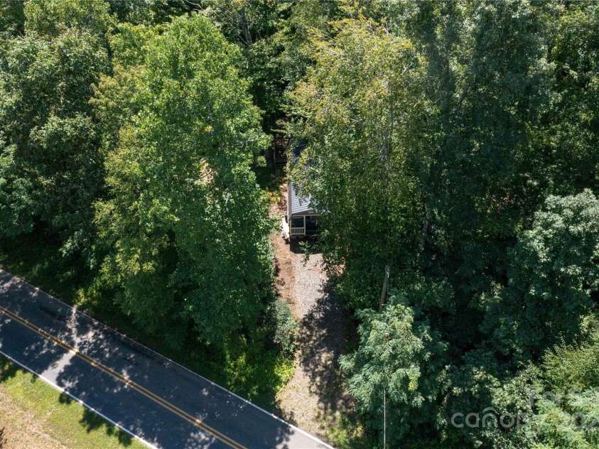 245 White Oak Creek Road, Burnsville, NC 28714.  MLS# CAR4319314, YatesRealty ID 679. 