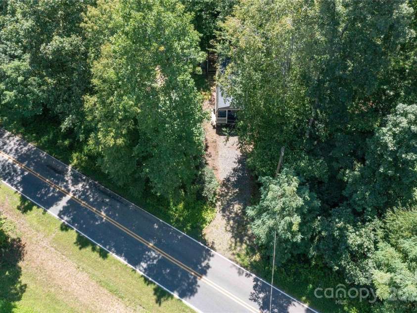 245 White Oak Creek Road, Burnsville, NC 28714.  MLS# CAR4319314, YatesRealty ID 679. 