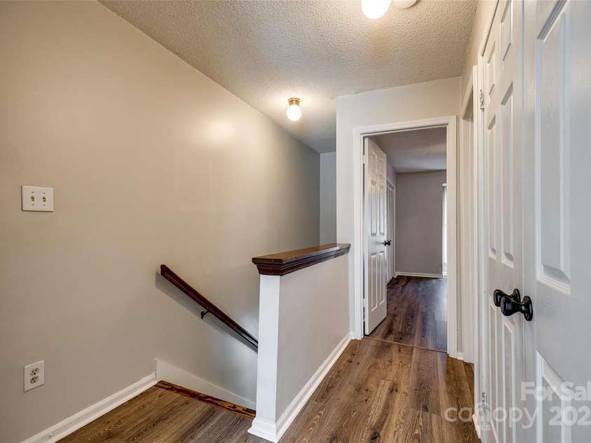 10961 Carmel Crossing Road, Charlotte, NC 28226.  MLS# CAR4232276, YatesRealty ID 6790. 