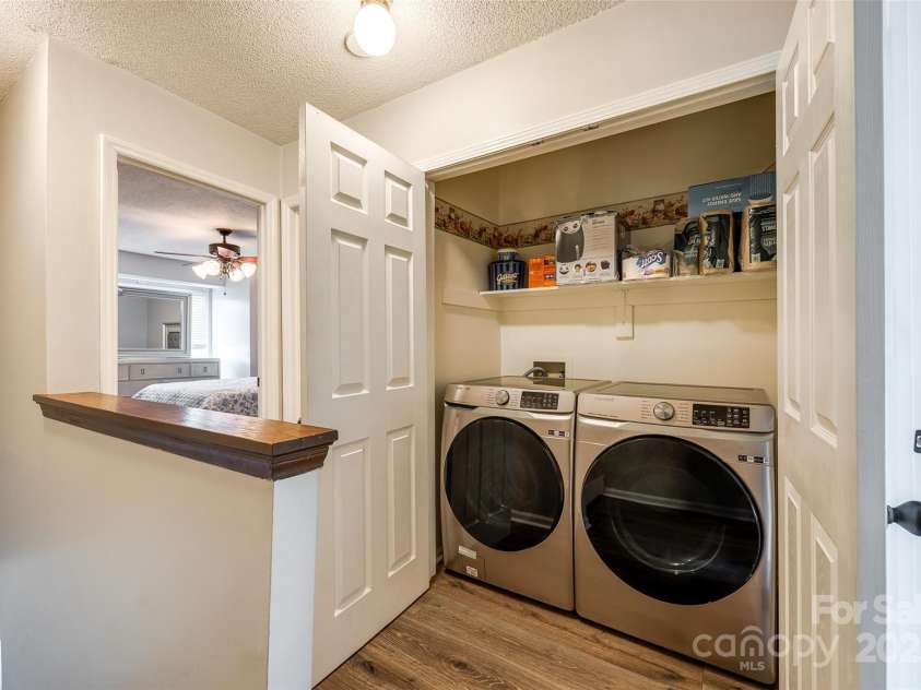 10961 Carmel Crossing Road, Charlotte, NC 28226.  MLS# CAR4232276, YatesRealty ID 6790. 