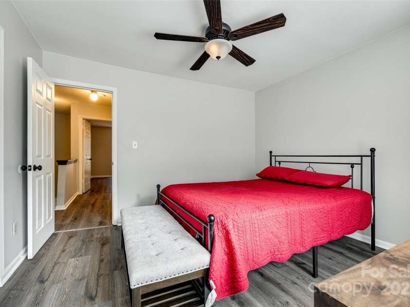 10961 Carmel Crossing Road, Charlotte, NC 28226.  MLS# CAR4232276, YatesRealty ID 6790. 