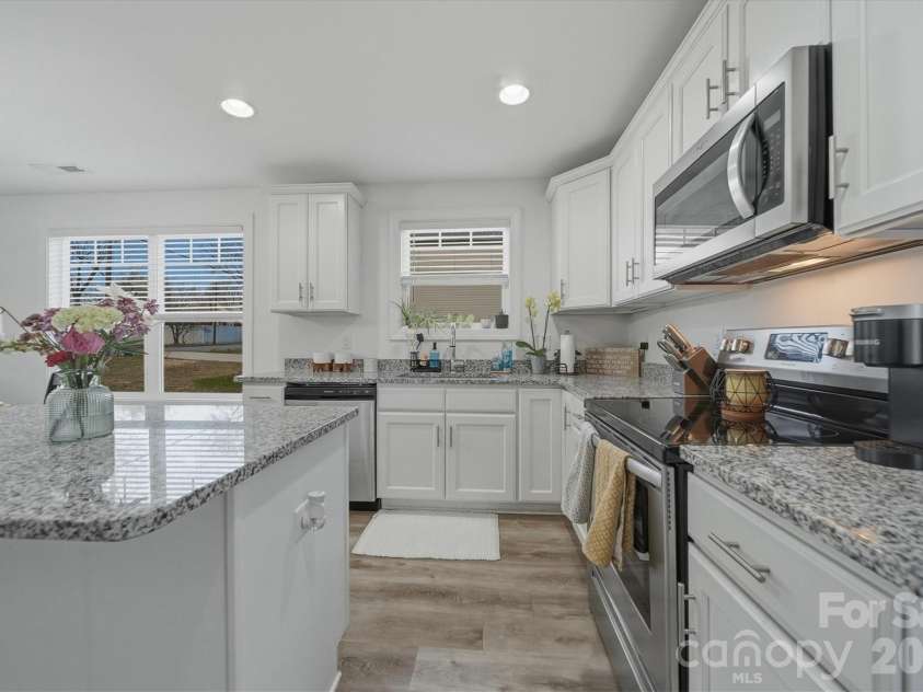 406 Ruth Avenue, Kannapolis, NC 28083.  MLS# CAR4350522, YatesRealty ID 6790. 