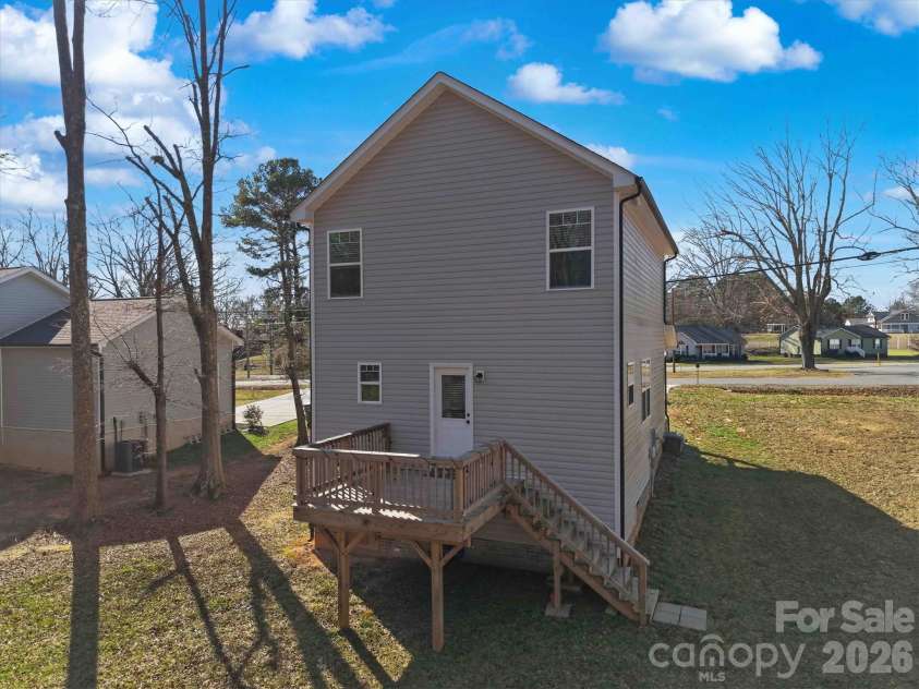 406 Ruth Avenue, Kannapolis, NC 28083.  MLS# CAR4350522, YatesRealty ID 6790. Back yard