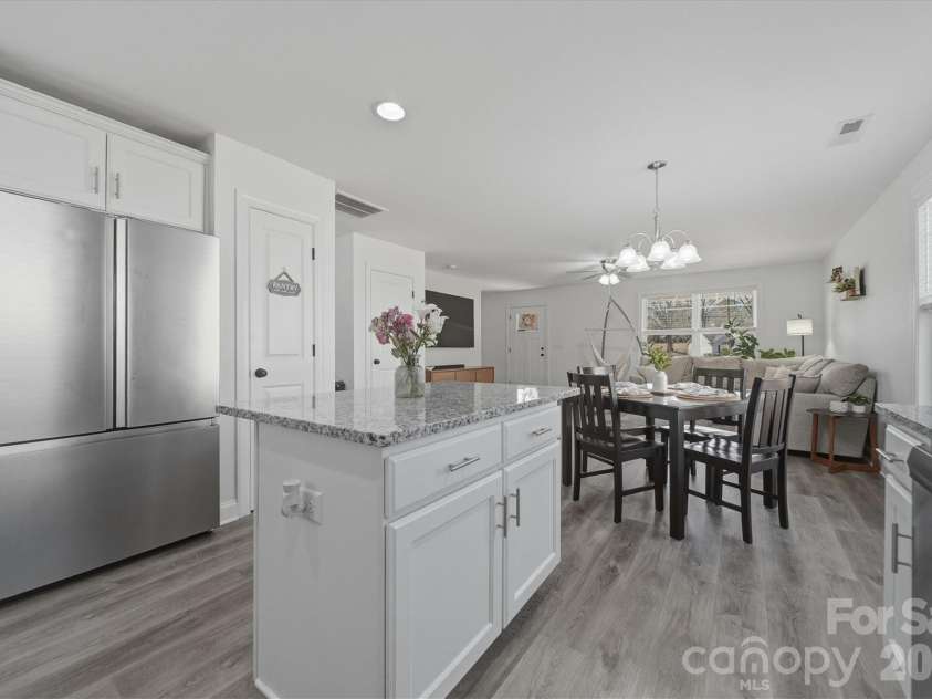 406 Ruth Avenue, Kannapolis, NC 28083.  MLS# CAR4350522, YatesRealty ID 6790. Kitchen